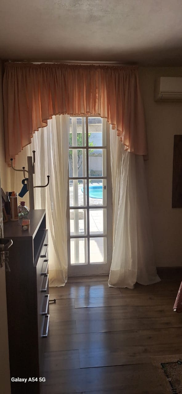 Casa na Rua Rafael Pinto Bandeira 