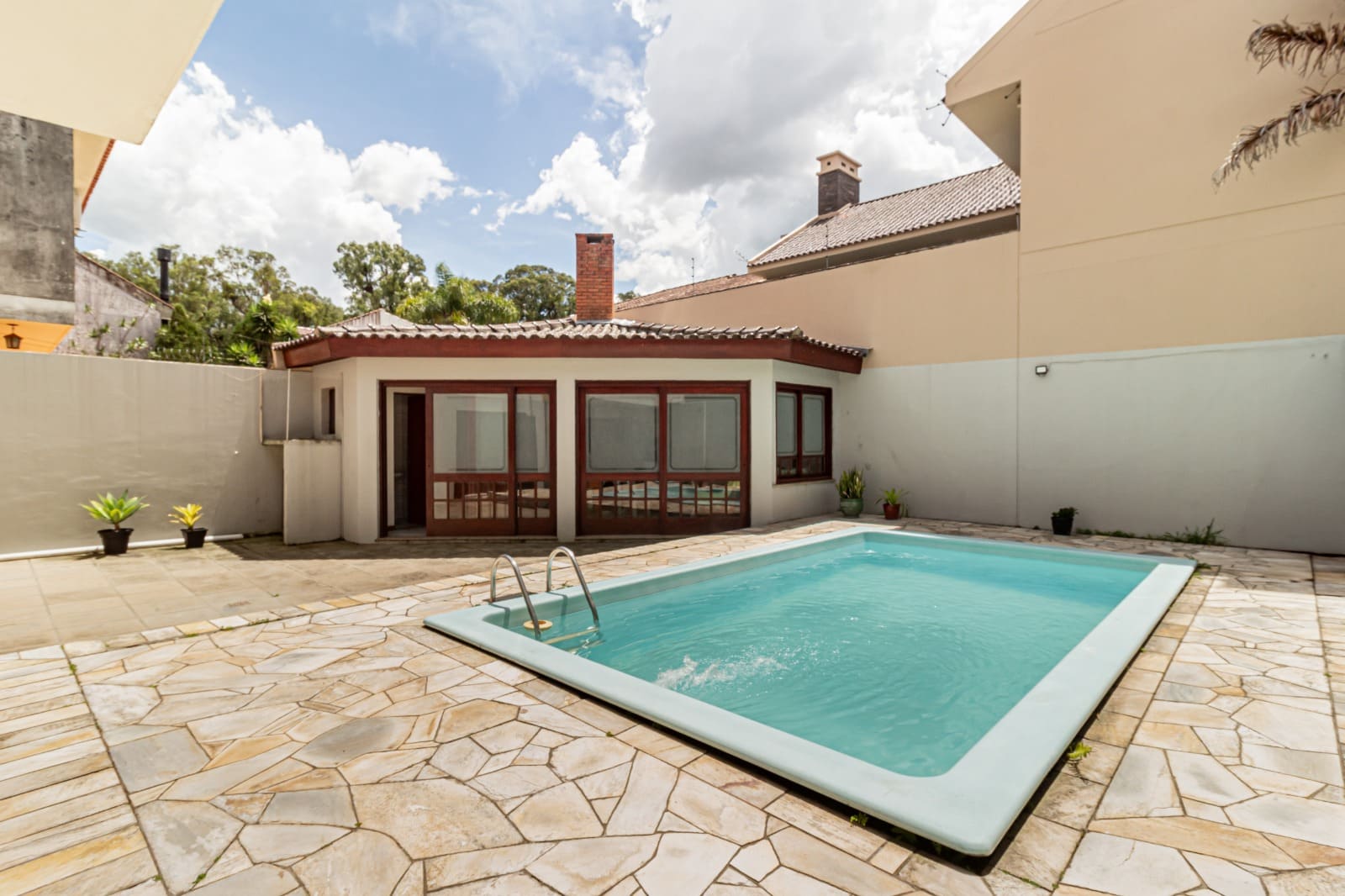 Excelente Casa na Baronesa 