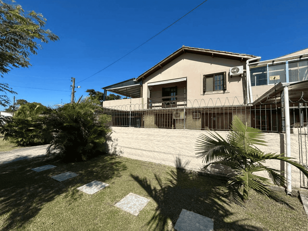 Casa na Praia do Laranjal 